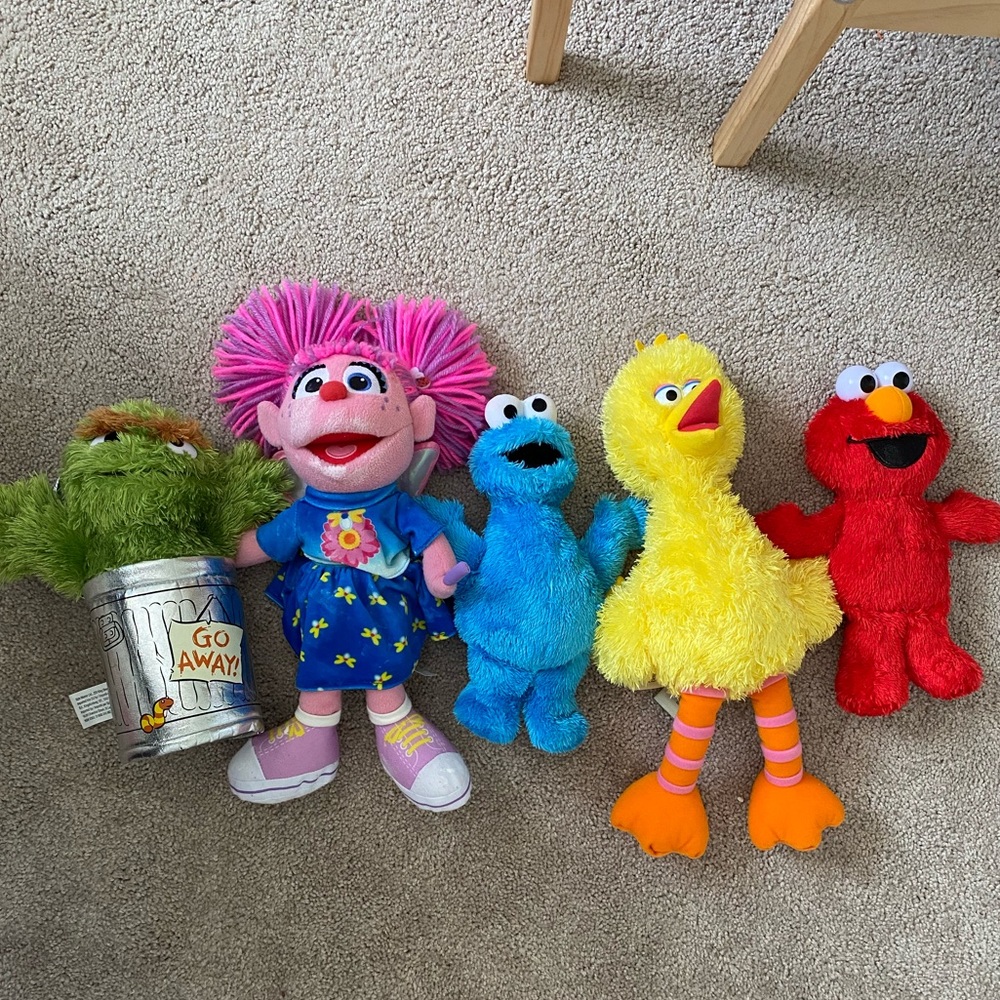 SESAME STREET PLUSH COLLECTION